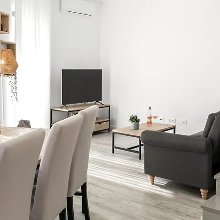 Swell House * Ferrel (Leiria)